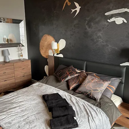 Premium With Garage & Smart Lock Center * קטוביץ