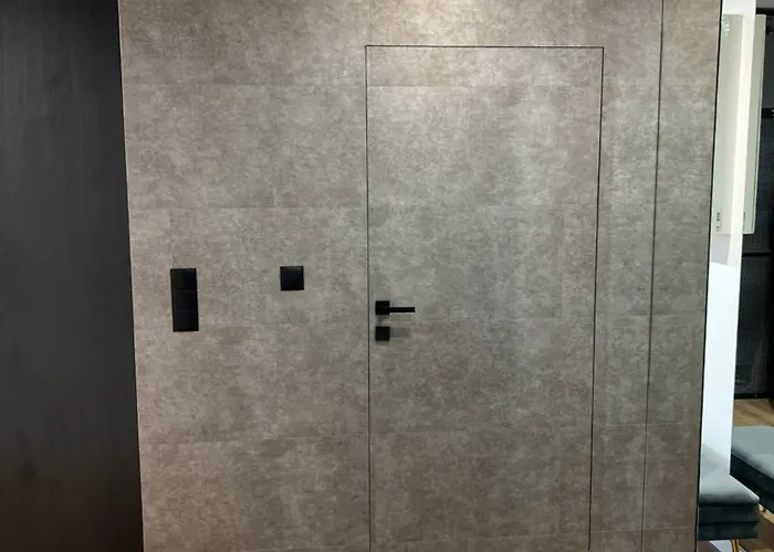 Apartment Premium With Garage & Smart Lock Center *