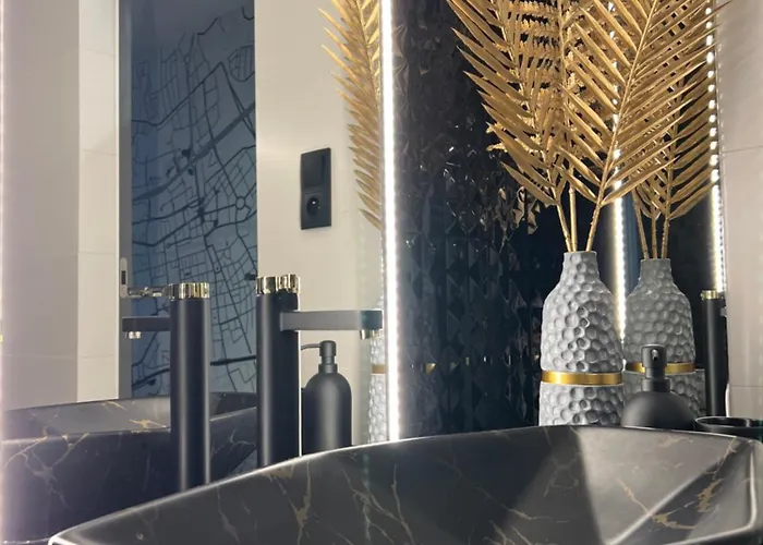 Premium With Garage & Smart Lock Center *