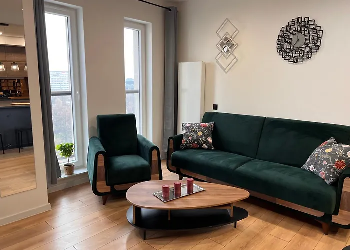 Premium With Garage & Smart Lock Center *