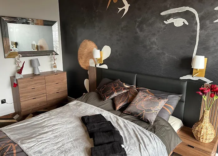 Premium With Garage & Smart Lock Center * קטוביץ